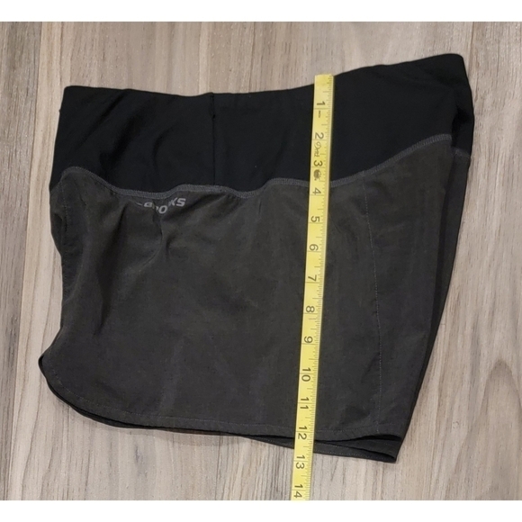 Brooks Shorts - Picture 4 of 7